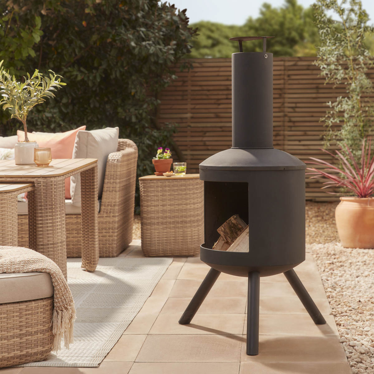 Outdoor Chiminea Steel Black Fire Pit Garden Wood Compact (H) 135.5 x (W) 64.2cm - Image 2