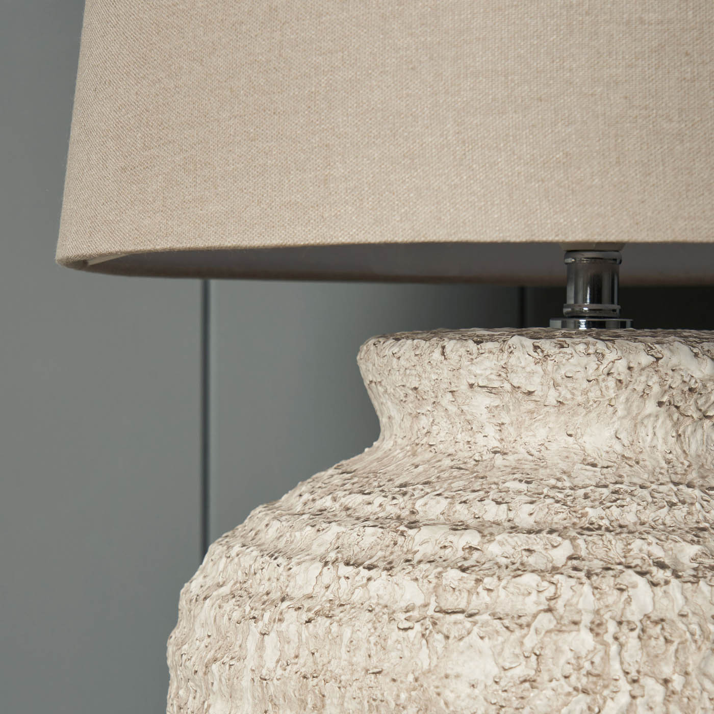 Inlight Table Lamp Textured Base Matt Sand Effect Round Bedside Living Room - Image 9