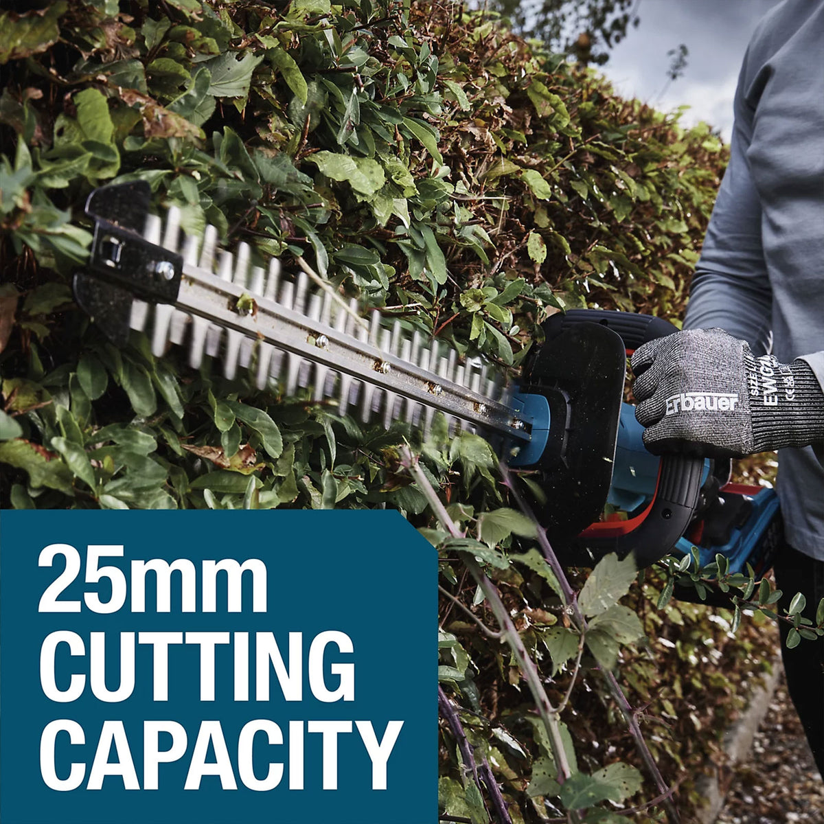 Erbauer Hedge Trimmer ERI1024GHT 18V Cordless 550mm Garden Cutter Body Only - Image 7