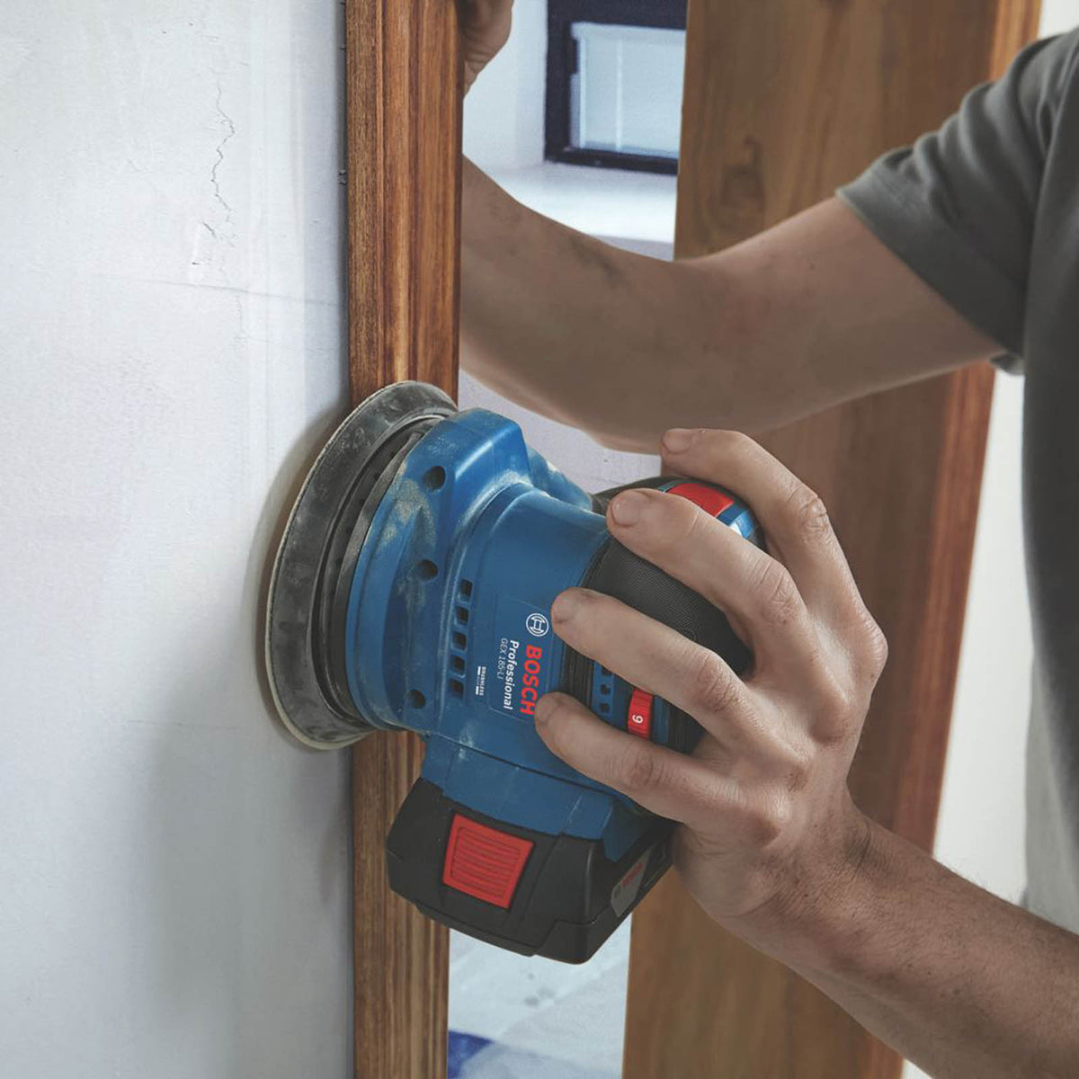Bosch Random Orbital Sander Cordless 18V Li-Ion GEX185-LI Brushless Body Only - Image 3