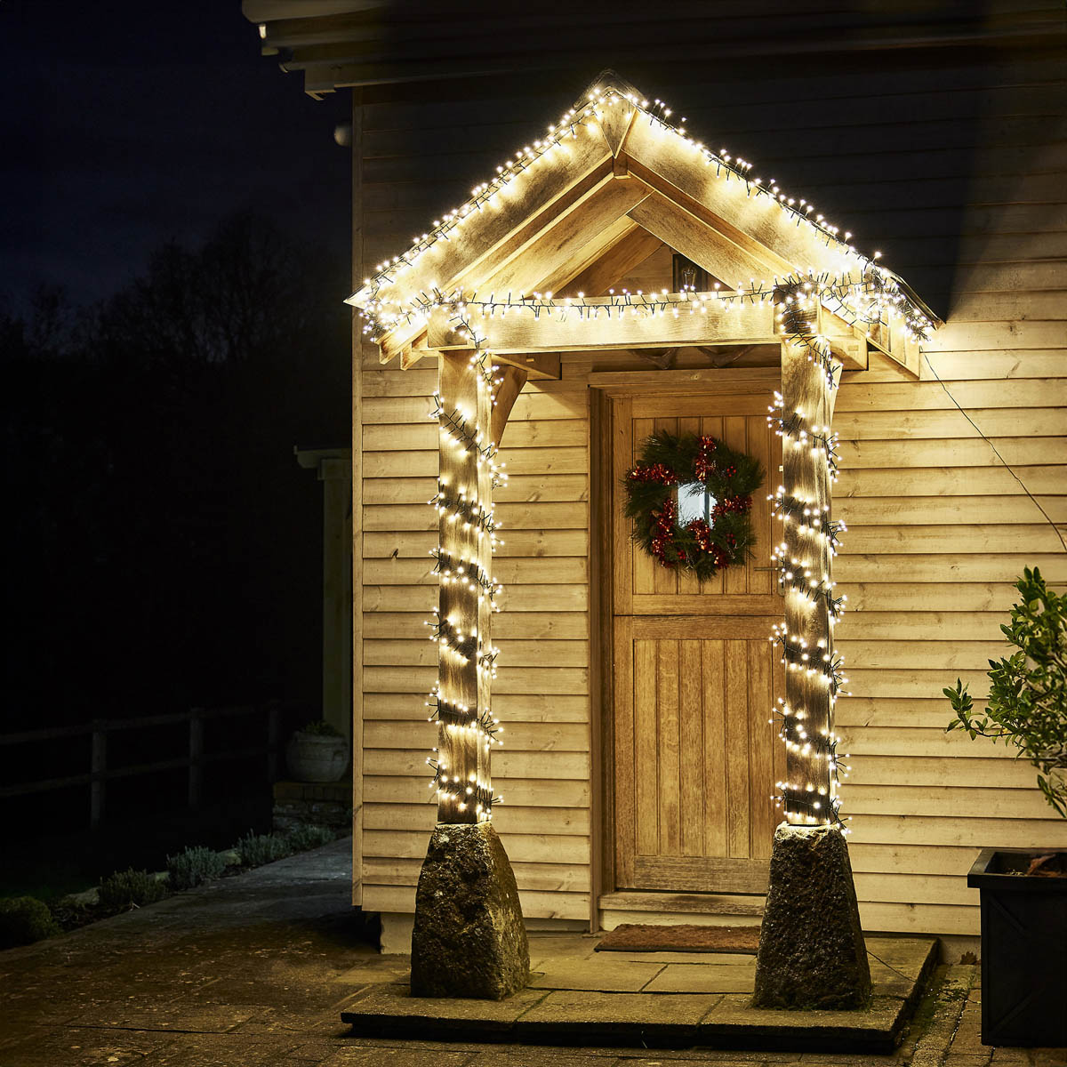 044 LED Christmas String Lights Cluster 2000 Warm White Timer Indoor Home - Image 1