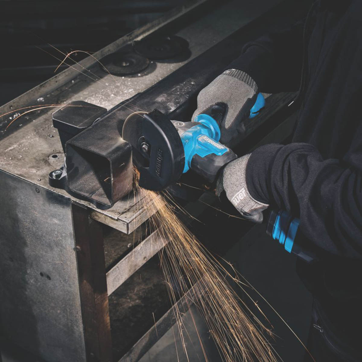 Erbauer Angle Grinder ERI1084GRD Cordless Compact 18V Li-Ion EXT 5" Body Only - Image 4