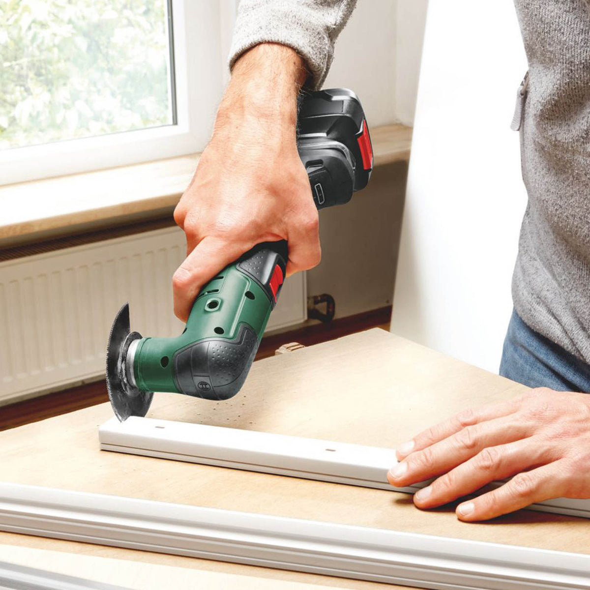 Bosch UniversalMulti 18V-32 18V Li-Ion Power for All Cordless Multi-Tool - Bare - Image 4