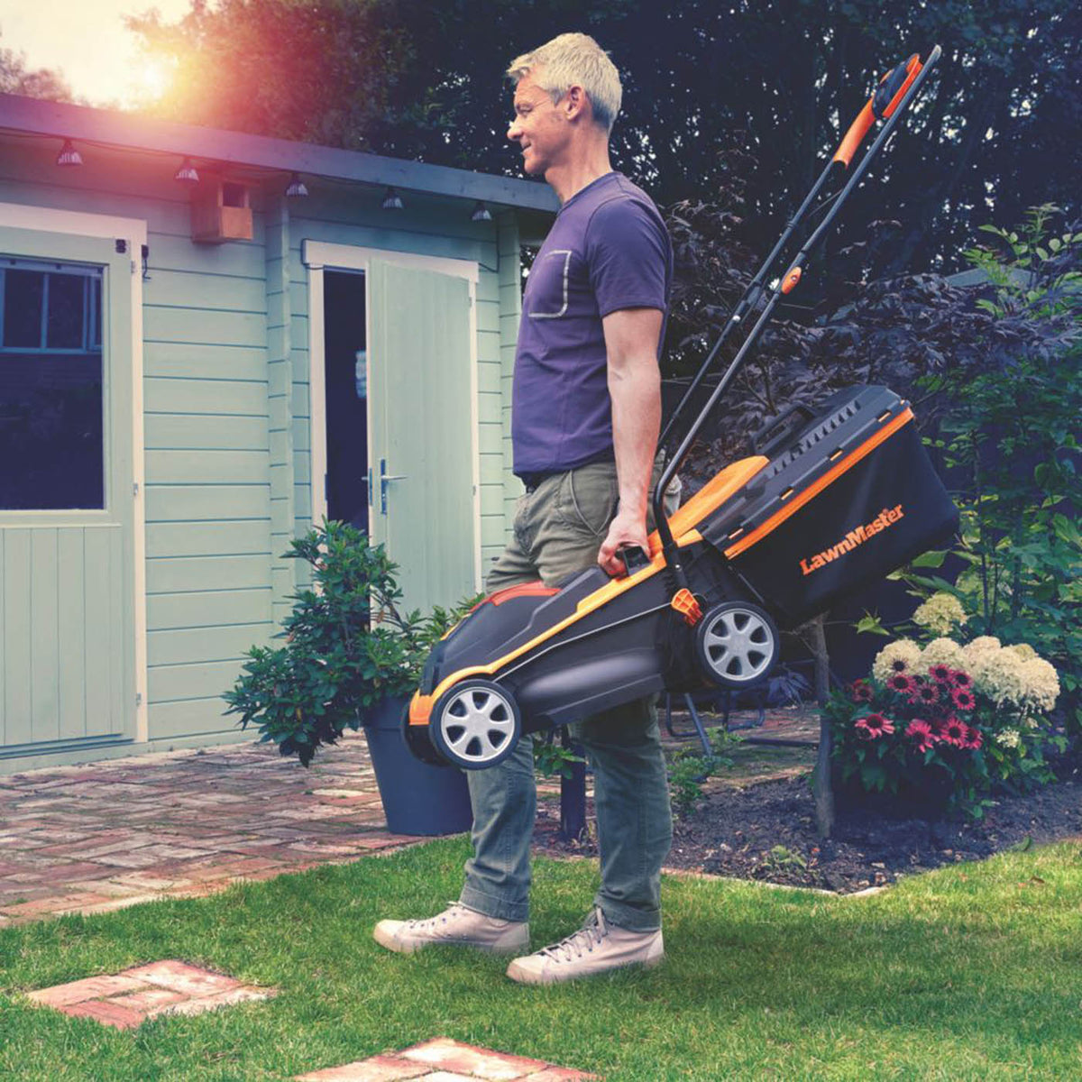 LawnMaster Rotary Lawnmower CLM2432K-01 Cordless 24V 32cm 4Ah Battery - Image 6