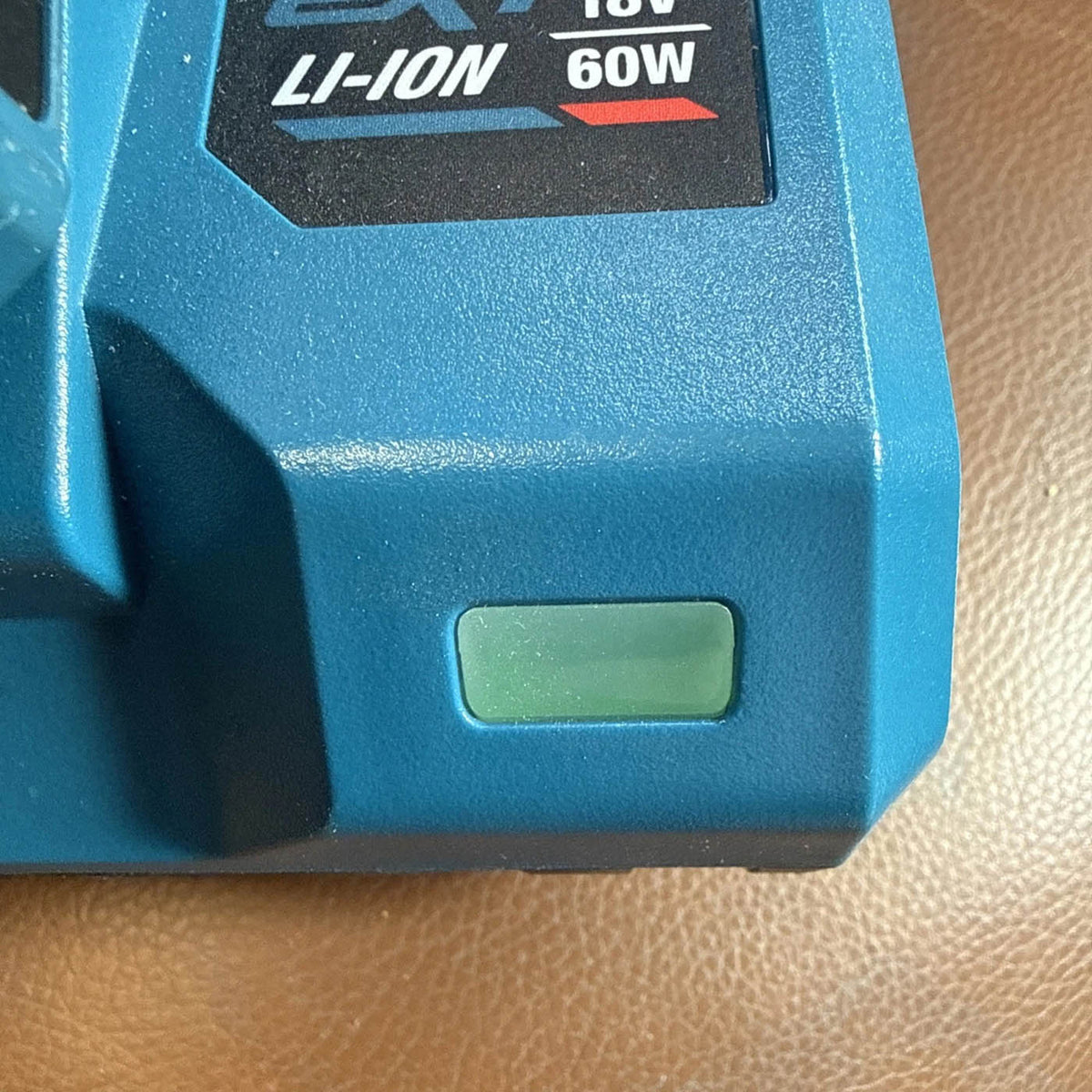 Erbauer Battery Charger 18V Li-Ion ERB1091CHR For Power Tools Compact 60W - Image 3