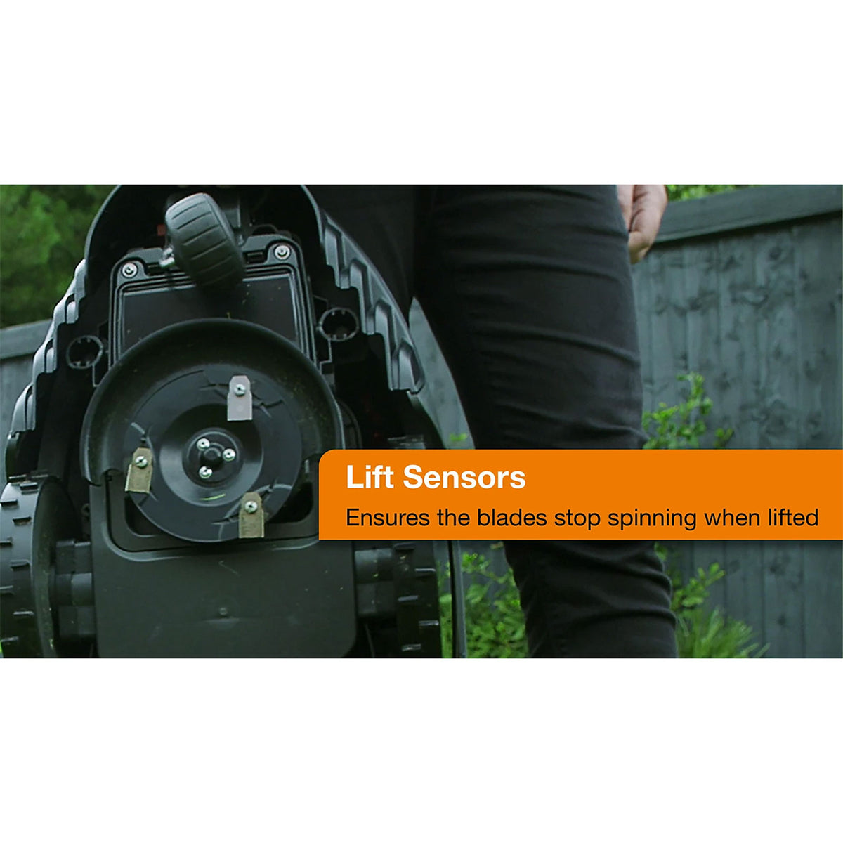 Flymo Robotic Lawn Mower EasiLife 800 18V 16cm App Controlled - Image 6