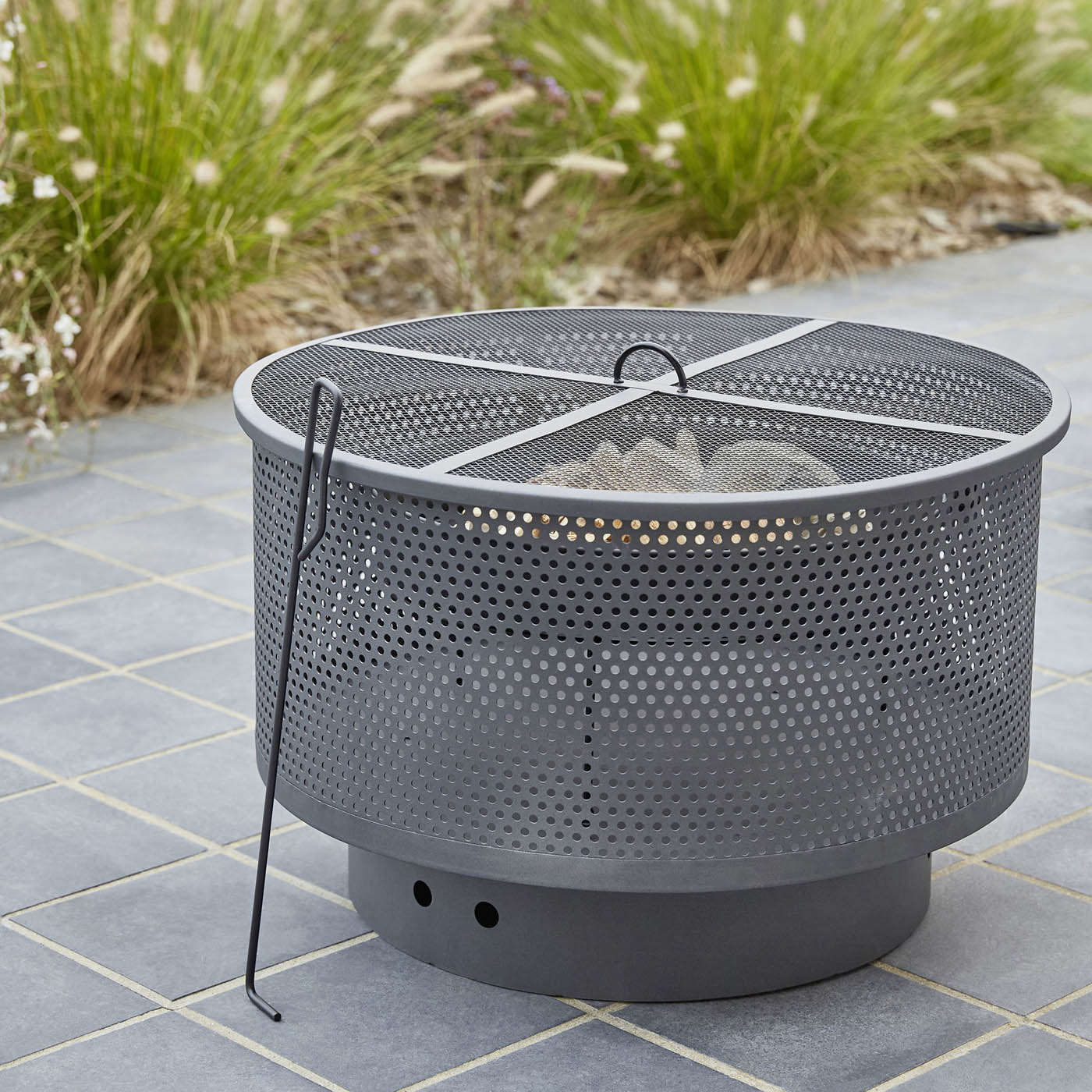GoodHome Firepit Table Aconite Steel Matt Black Round - Image 7