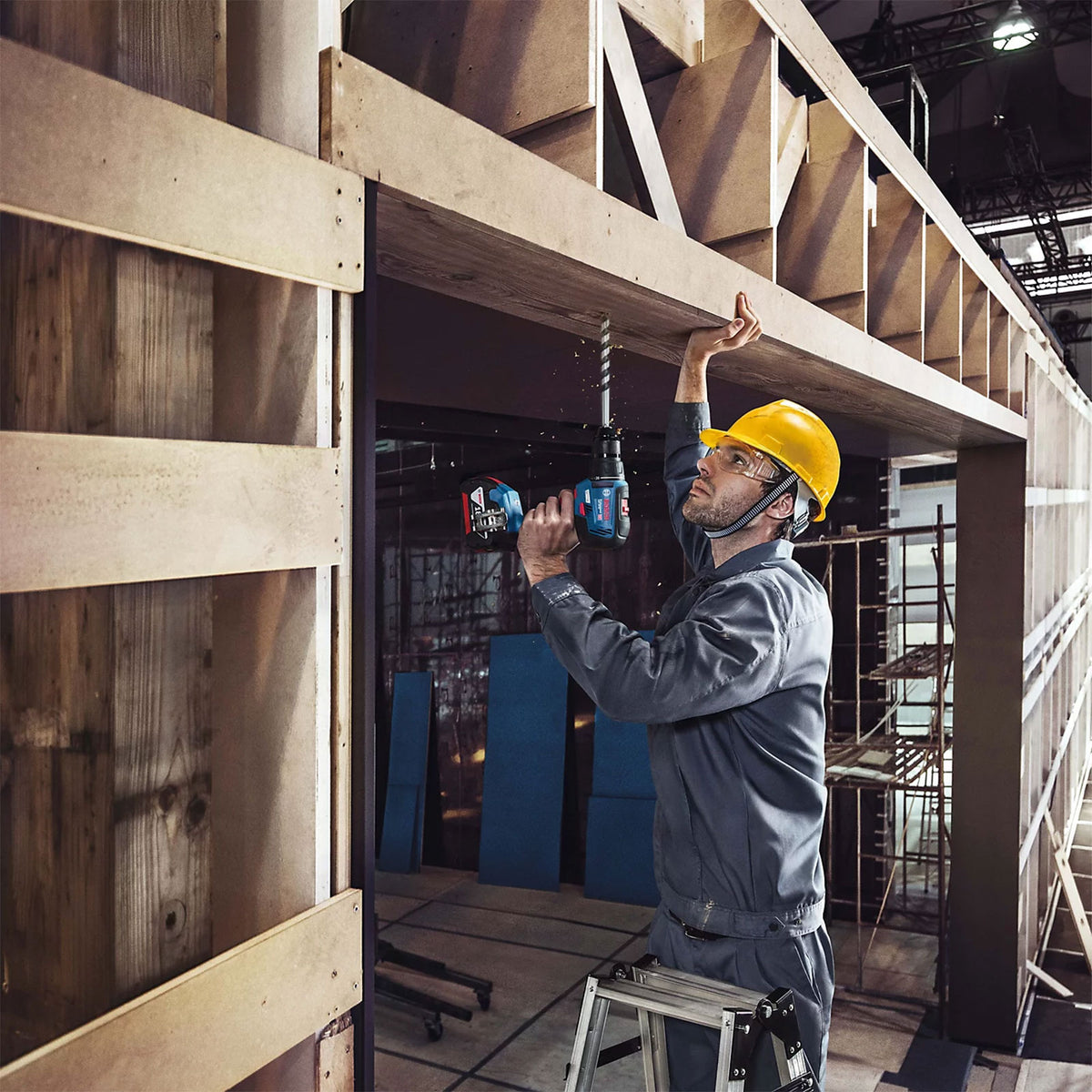 Bosch Combi Drill Professional GSB18V-55 Brushless 18V 2x4Ah Li-Ion Compact - Image 4