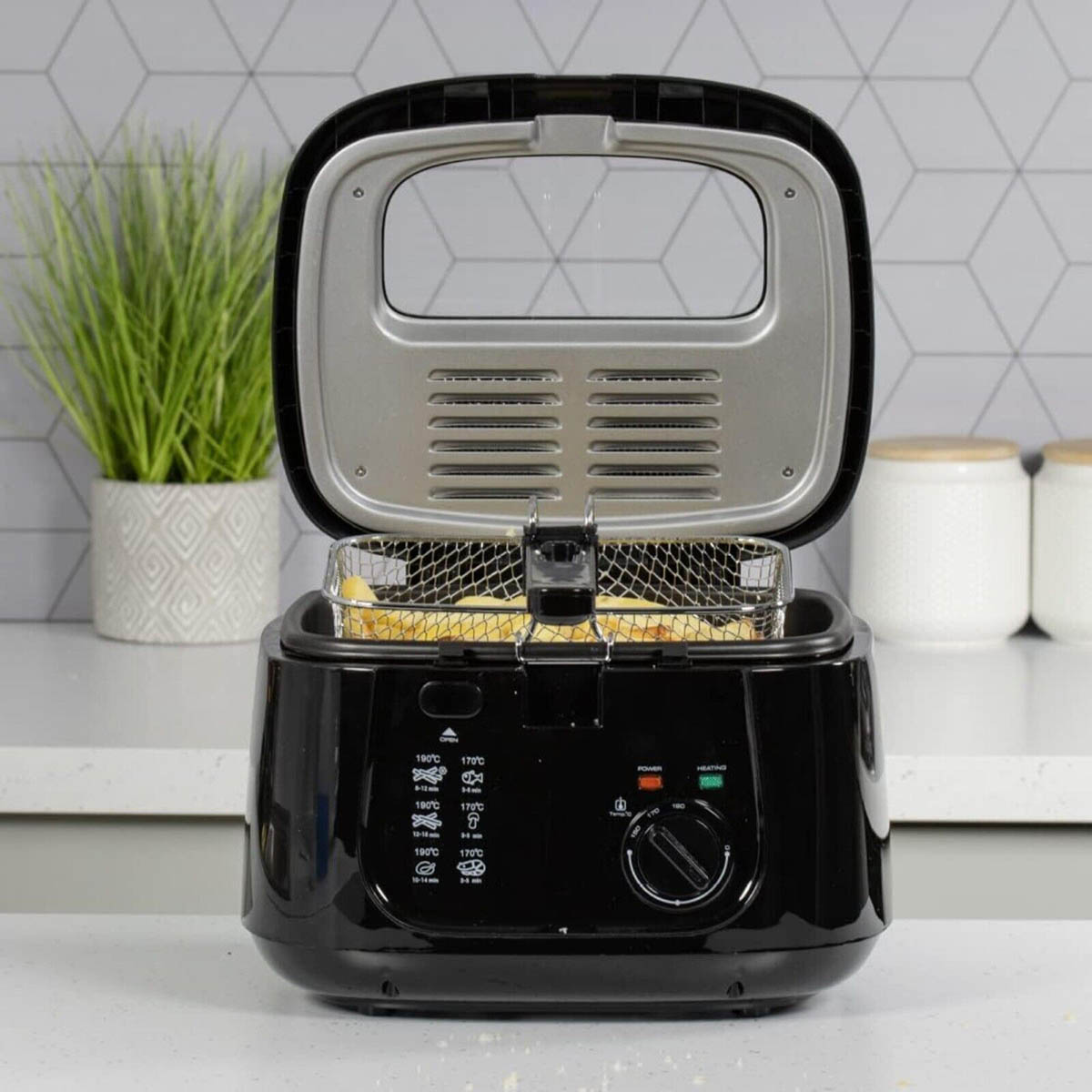 Livivo Deep Fat Fryer Electric 2.5L Black Non Stick Pan Safe Basket Handle 1800W - Image 6