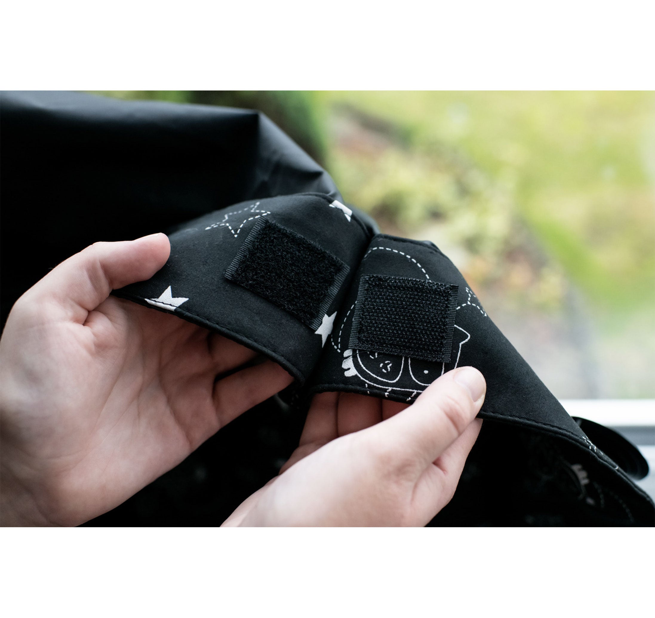 Tommee Tippee Portable Blackout Blind with Suction Cups Regular 125 x 99cm - Image 7