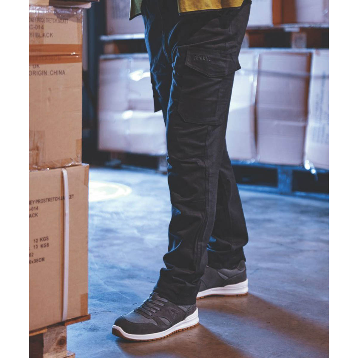 Apache Work Trousers Mens Slim Fit Black Lightweight Multi Pockets 34"W 29"L - Image 2