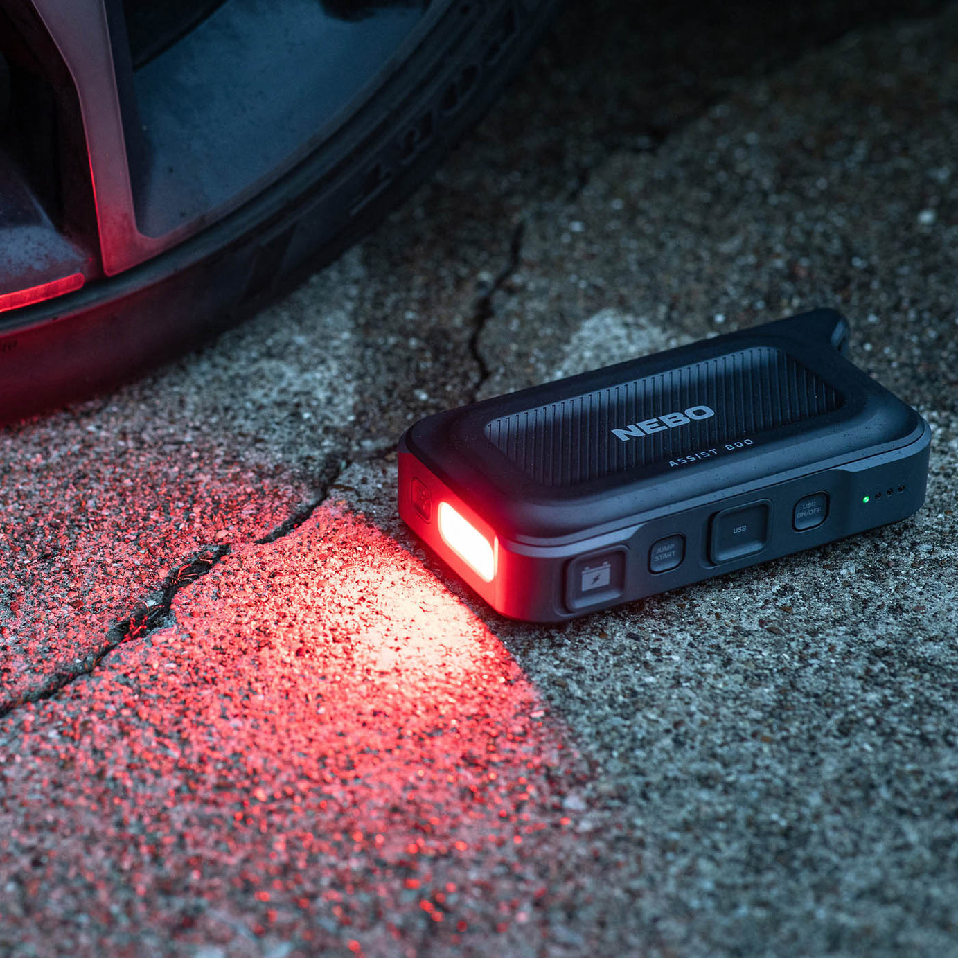 Nebo Jump Start 800A Assist Portable Battery Booster Power Bank Floodlight - Image 10