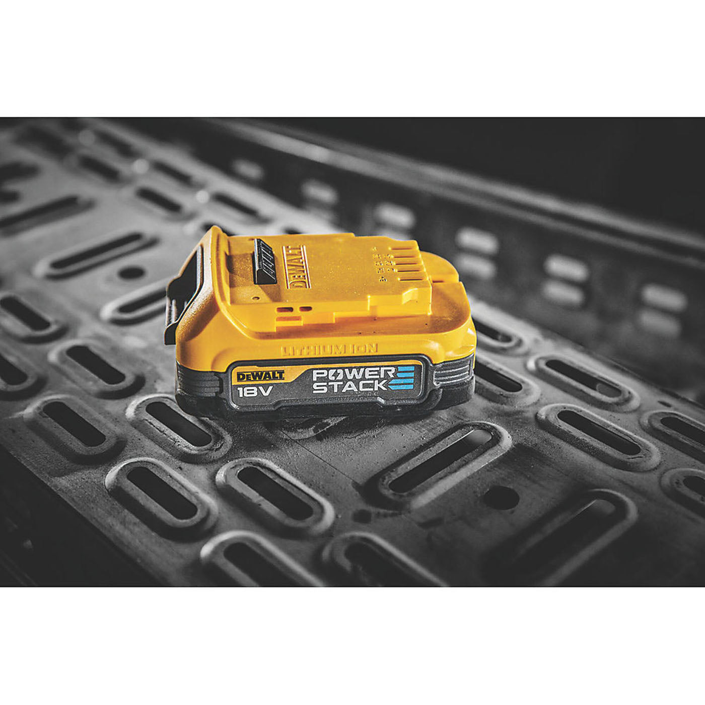 Dewalt Powerstack Battery Powerful Compact DCBP034-XJ 18V 1.7Ah Li-Ion XR - Image 3