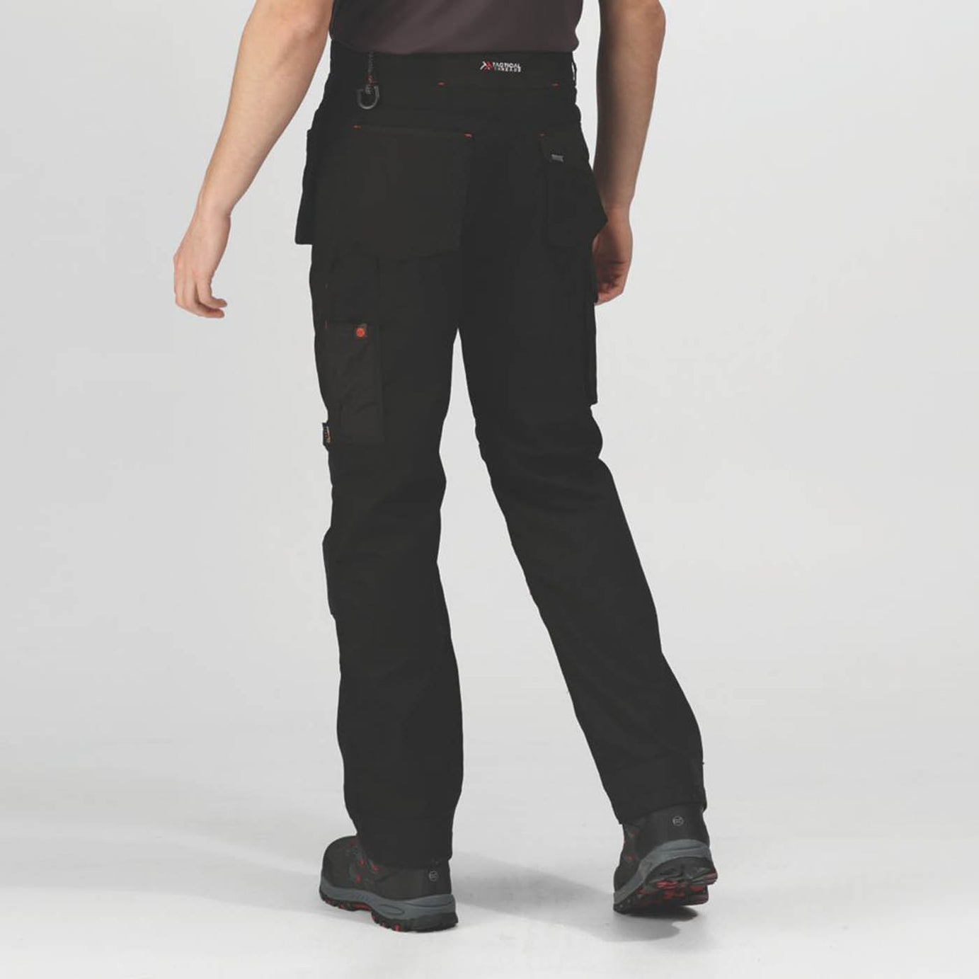 Regatta Work Trousers Mens Classic Fit Black Multi Pockets Cargo 32W 31L - Image 4