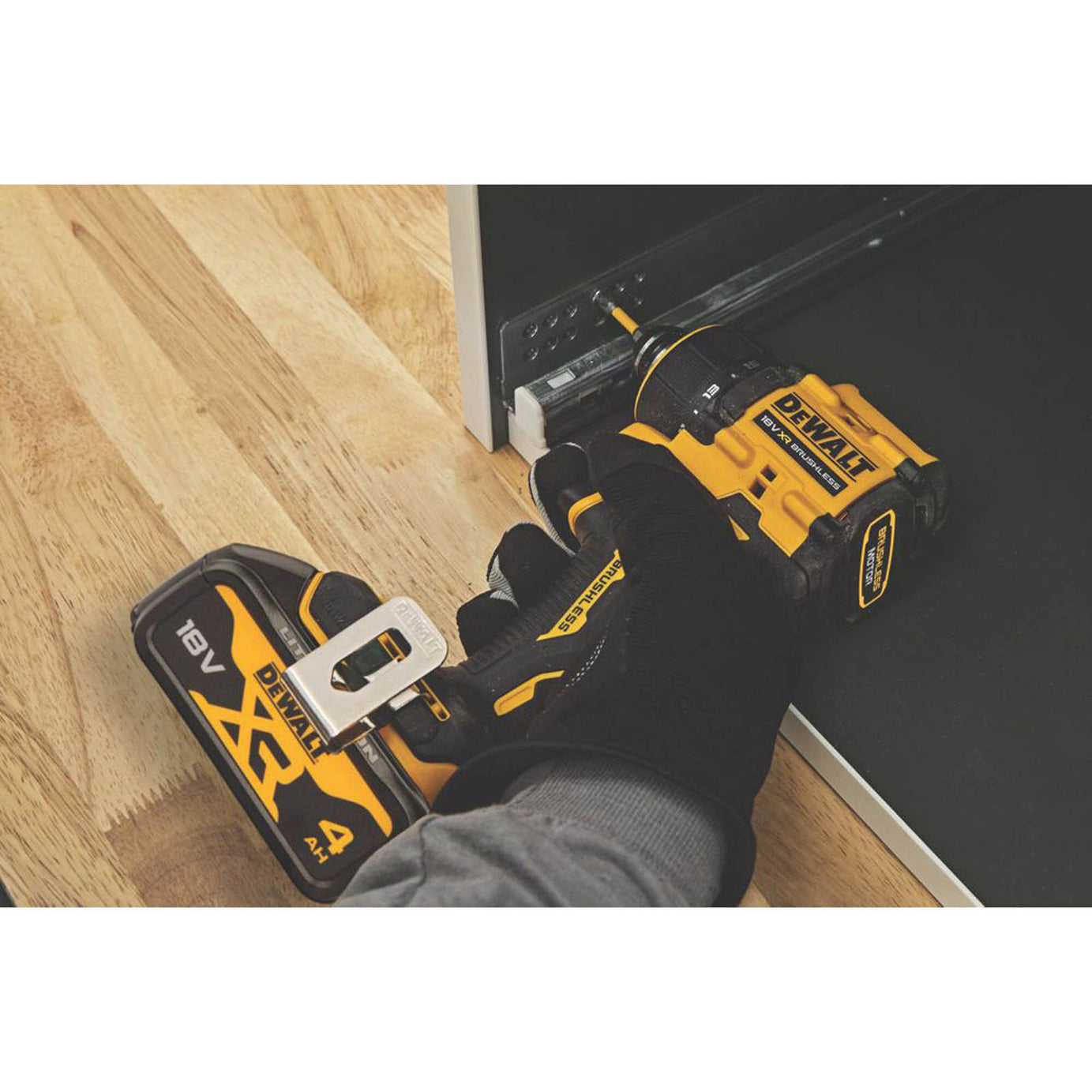 DeWalt Multi-Head Drill Driver Cordless 18V 4.0Ah Li-Ion DCD803M1T-GB Brushless - Image 2