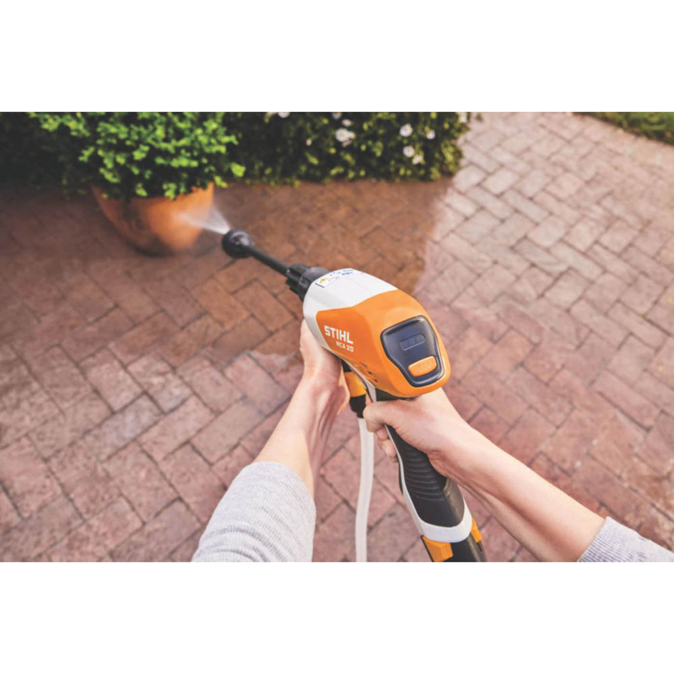 STIHL Pressure Washer RCA 20 Compact Cordless 24bar 10.8V 2 x 28Wh Li-Ion - Image 3