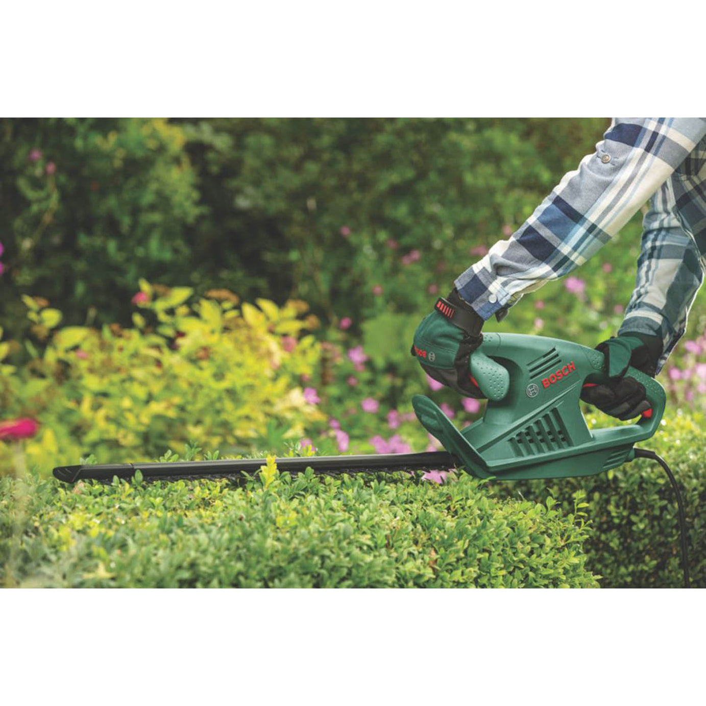 Bosch Hedge Trimmer EasyHedgeCut 45cm 420W 230V Corded - Image 2