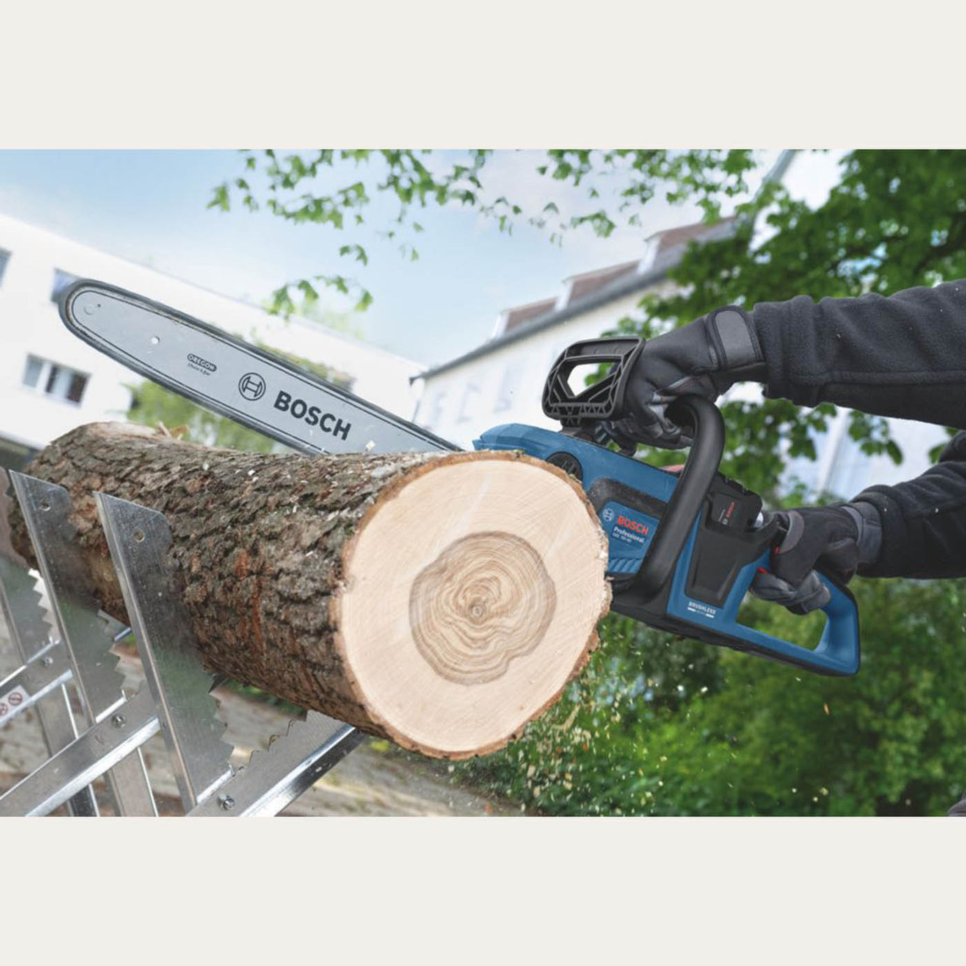 Bosch Chainsaw GKE 18V-40 Professional Cordless 18V Li-Ion 40cm Body Only - Image 4