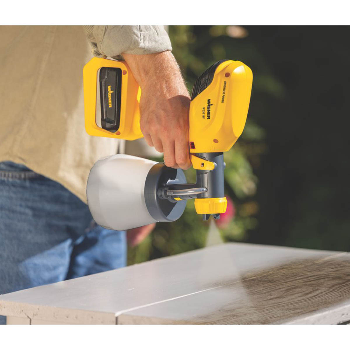 Wagner Fence Sprayer Cordless 18V Li-Ion W250 Brushless Spray Gun Body Only - Image 6
