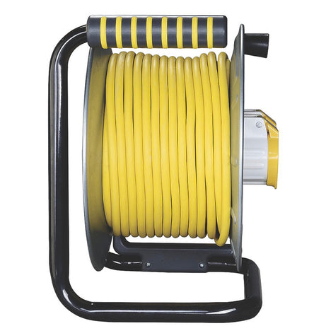 Pro XT Cable Reel 110V OTMU30162LV-XD IP44 Weather Resistant 16A 2-Gang 30m - Image 2